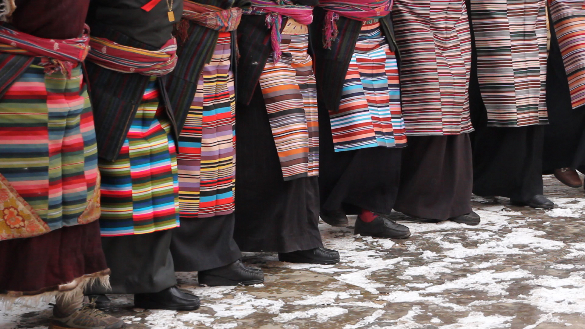 STRONG ETHNIC IDENTITIES Sherpa dress